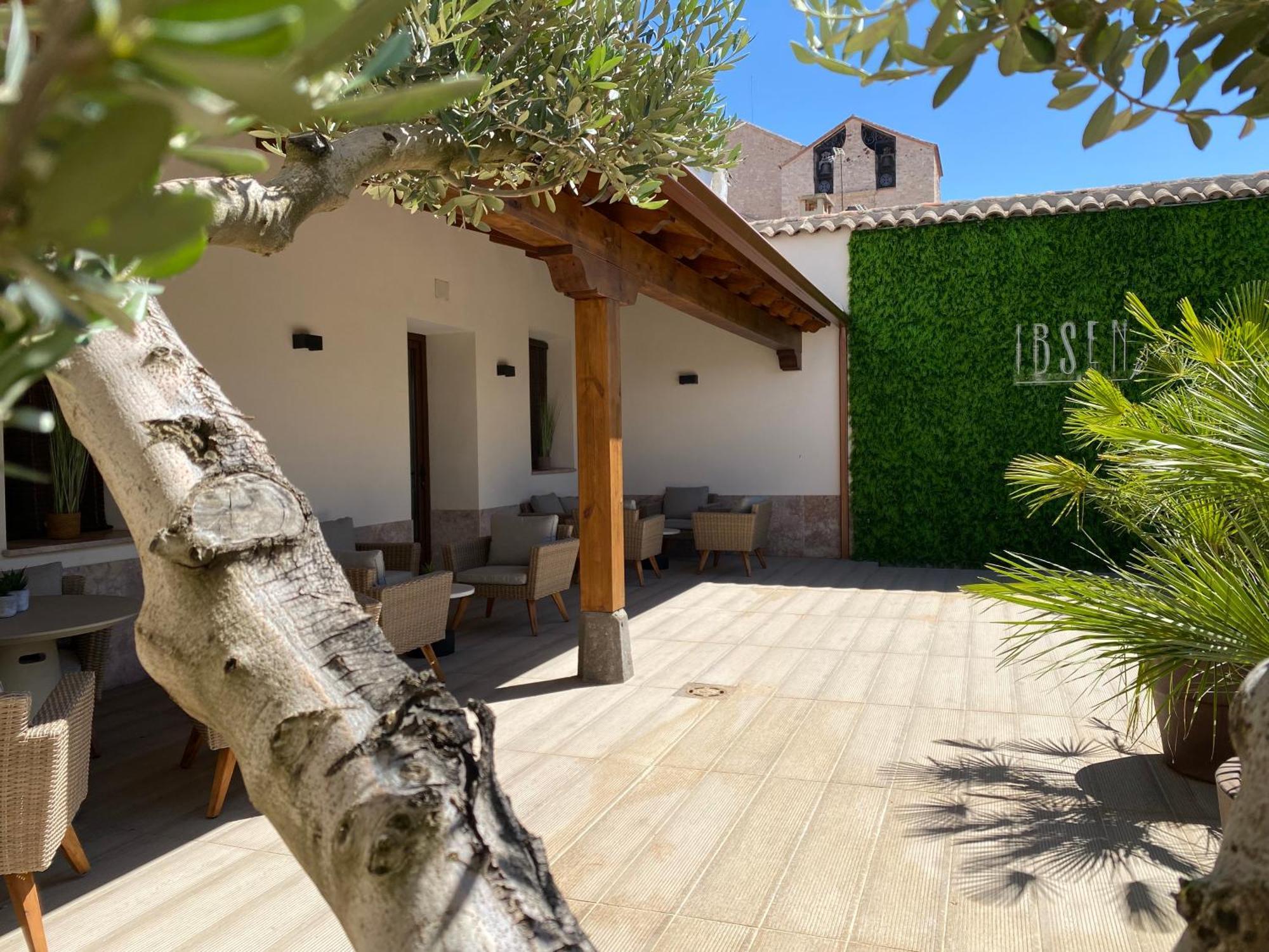 Ibsen Almagro Exterior foto